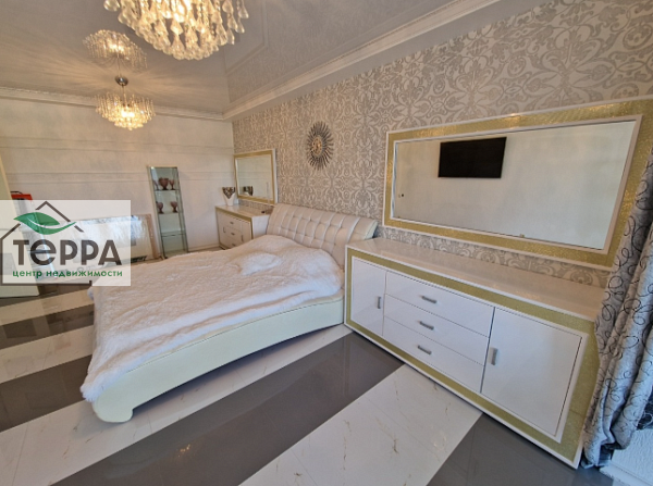 2-к квартира, 80 кв.м.