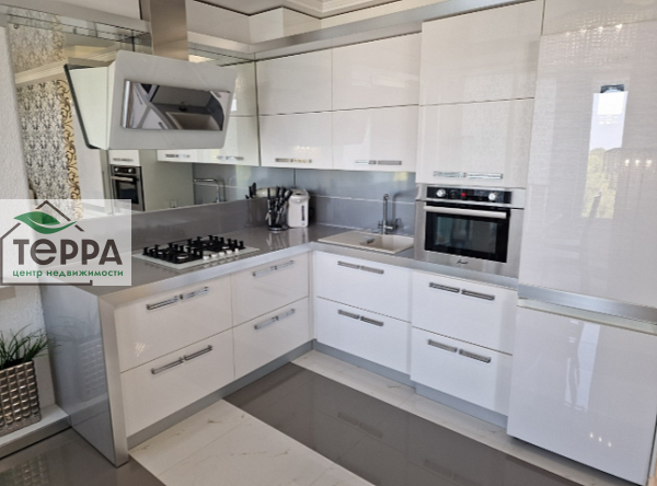 2-к квартира, 80 кв.м.