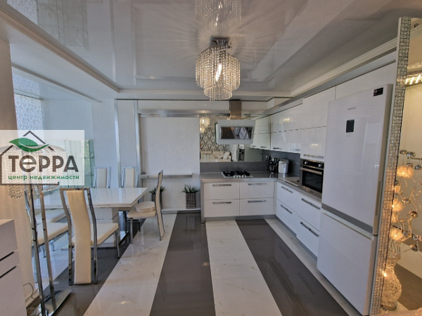 2-к квартира, 80 кв.м.