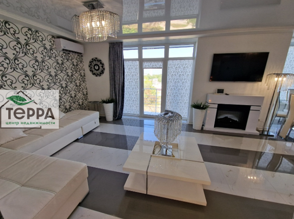 2-к квартира, 80 кв.м.