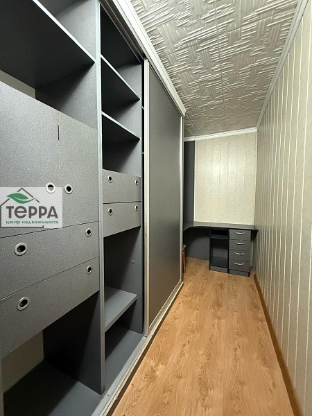 Объявление V1906